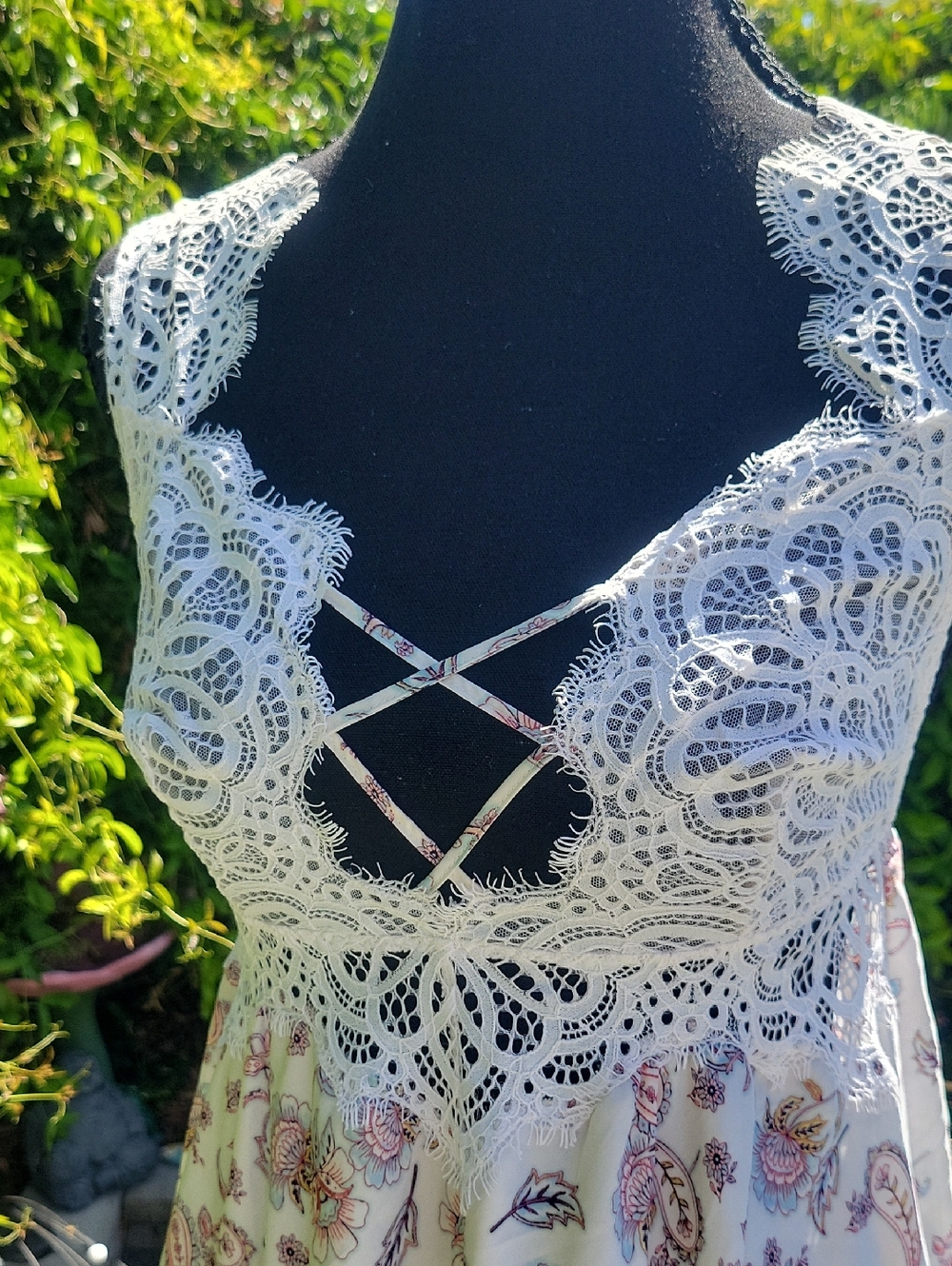 Victoria's Secret White and Pink Lace Chemise Nightgown Slip Dress SZ XS - Picture 15 of 16